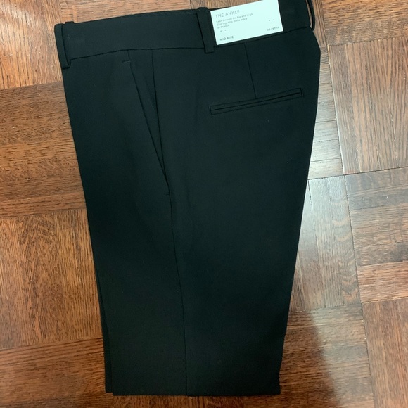 ❌SOLD❌Ann Taylor mid rise pant - Picture 2 of 3
